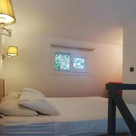 Nomia Boutique מלון 3*