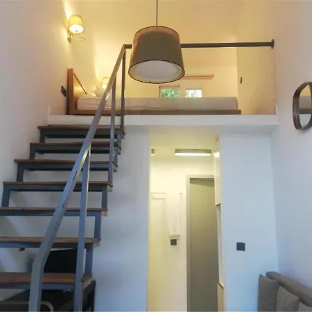 מלון Nomia Boutique