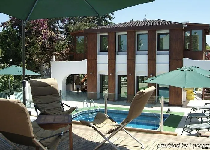 Nomia Boutique 3*