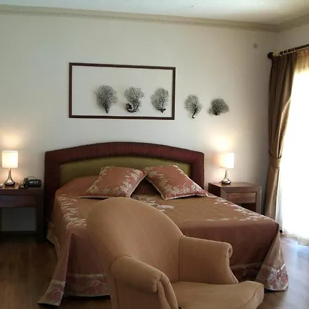 Ξενοδοχείο Nomia Boutique 3*