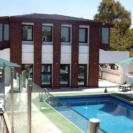 Ξενοδοχείο Nomia Boutique 3*