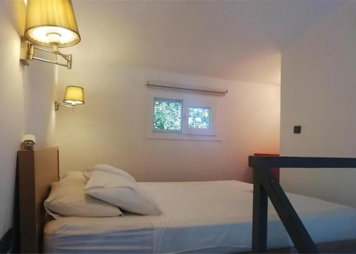 Nomia Boutique Hotel 3*